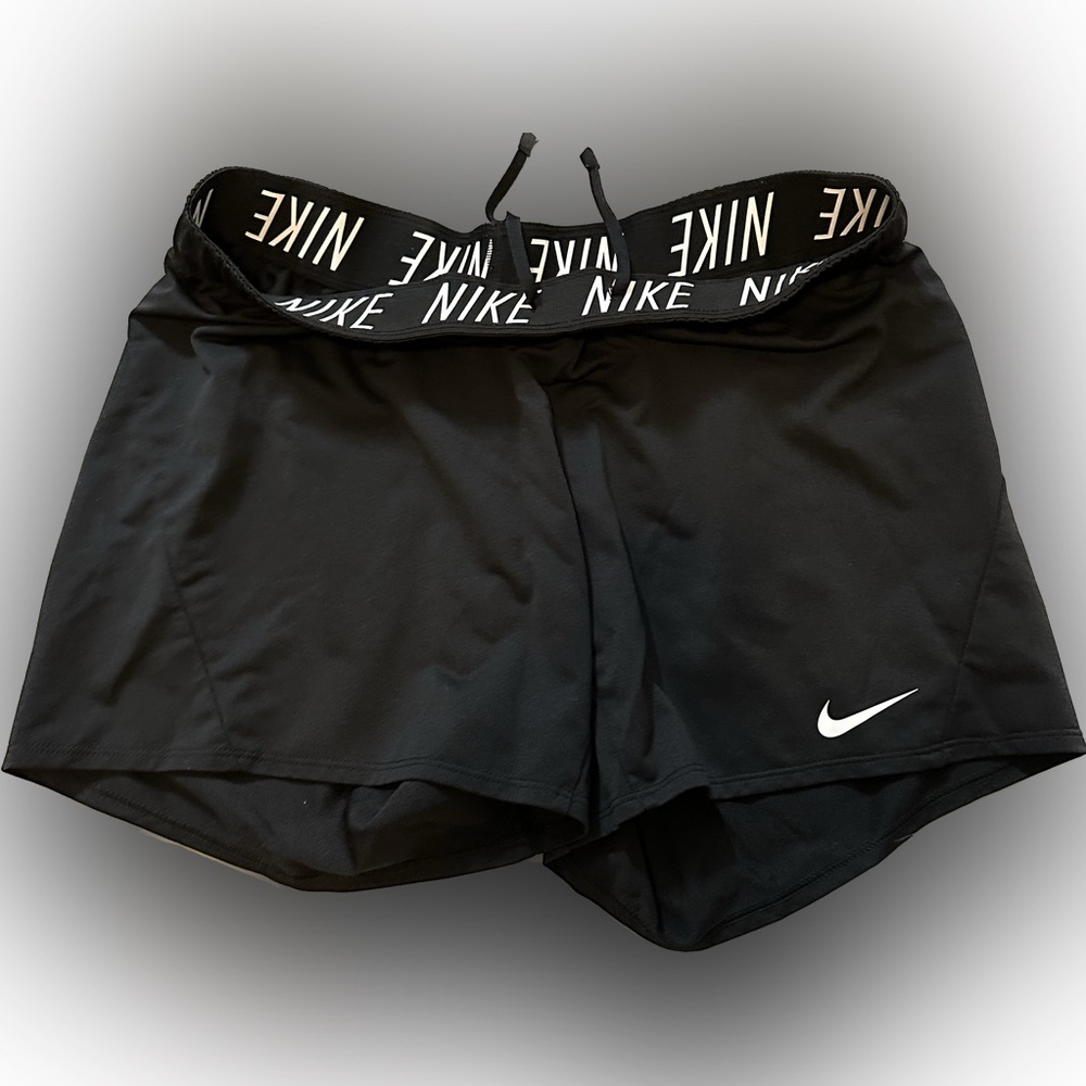 Nike Dri-Fit women’s shorts medium